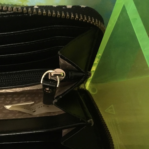 KATE SPADE ZIP AROUND WALLET CALL OUT - Picture 6 of 10
